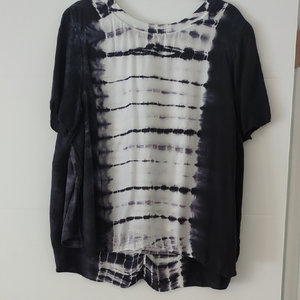 Tie-Dye Short Sleeve Women’s Top - Navy & White Relaxed Fit Sz XL